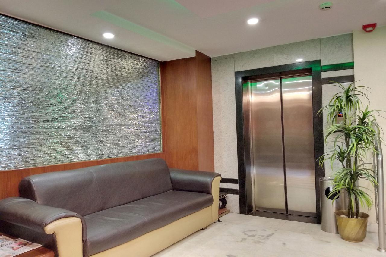 Oyo 6110 Thalassa Suites Bangalore Exterior foto